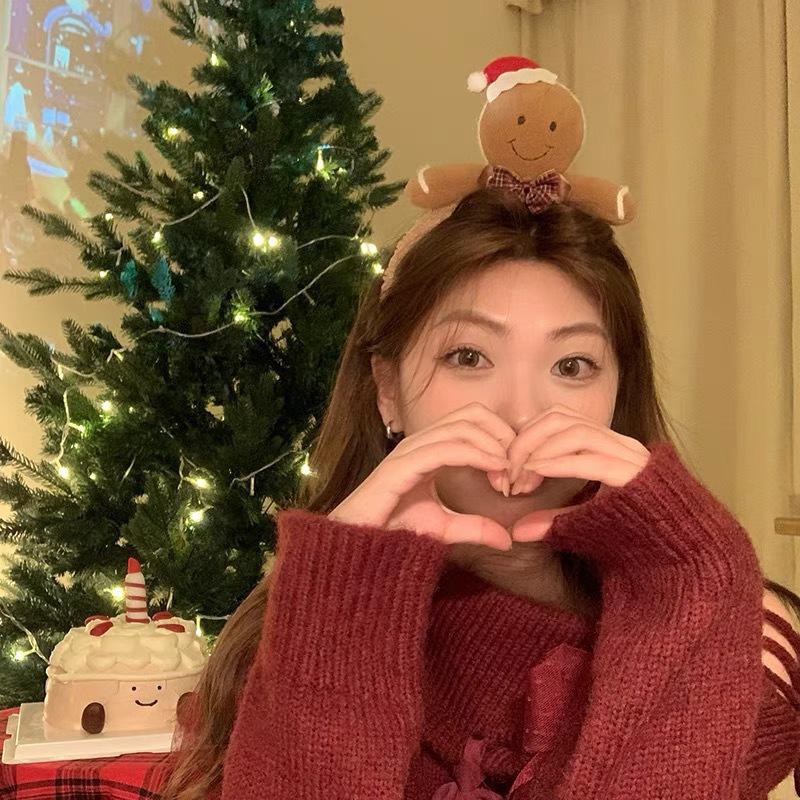 Пряничный человечек мультяшный рождественский плюшевый ободок для женщин: Милый аксессуар для волос для умывания, новинка 2024