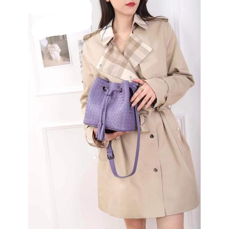 Sheepskin Hand Woven Vintage Bucket Bag High-end Sense Shoulder Bag Commuting Large Capacity Backpack Casual Cute Trendy Bag