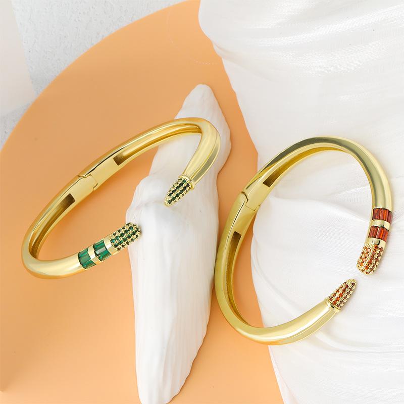European and American New Bracelets with Fashionable Temperament, Light Luxury Color Zircon Open Bracelet