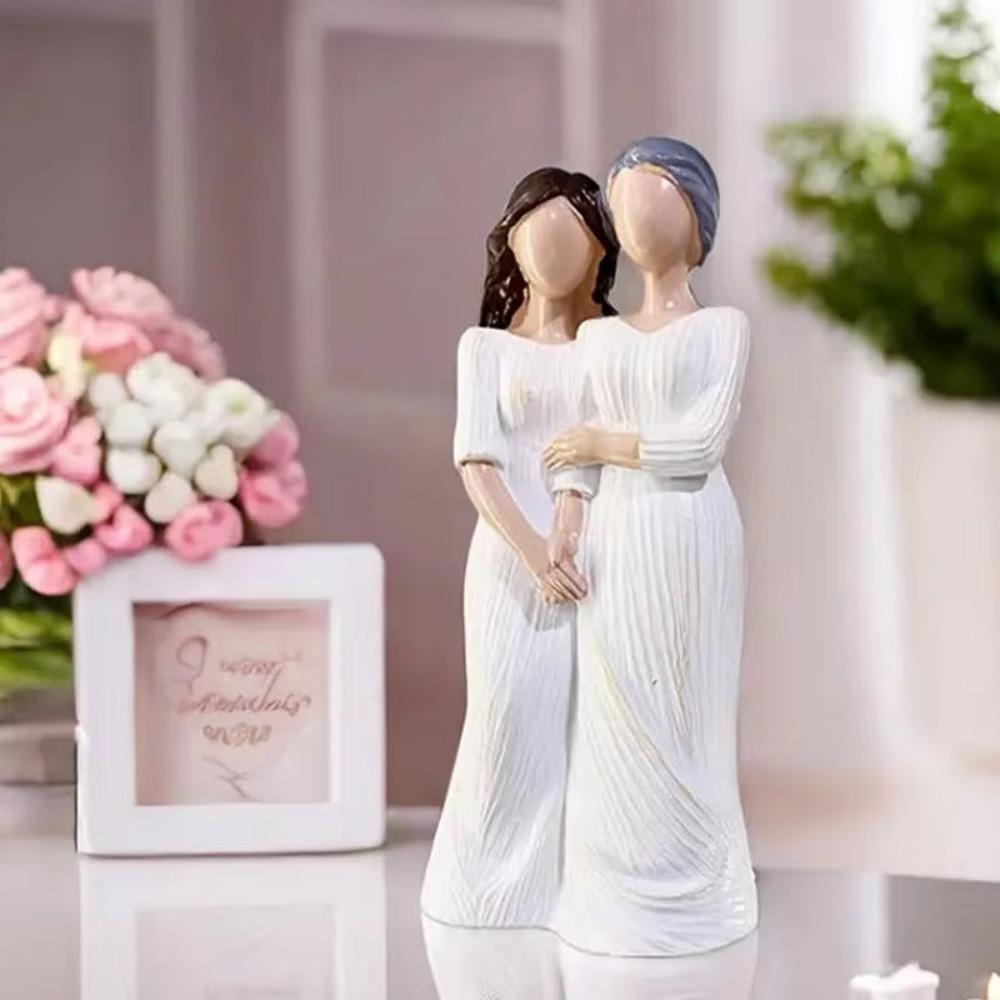 Resin Craft Mom Hug Daughter Sculptures Elegant Family Sculpture  Birthday Gift
