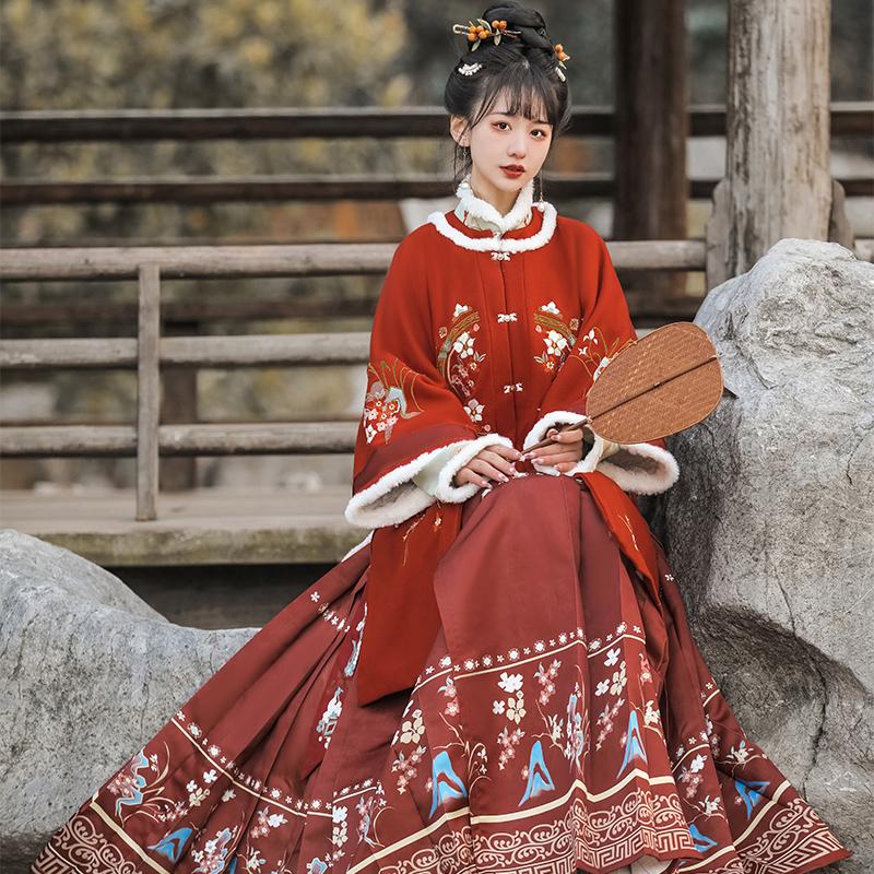 2025 новый кардиган в национальном стиле на зиму, сделанный в стиле Мин, куртка, элемент Хан, улучшенная древняя юбка-лошадь