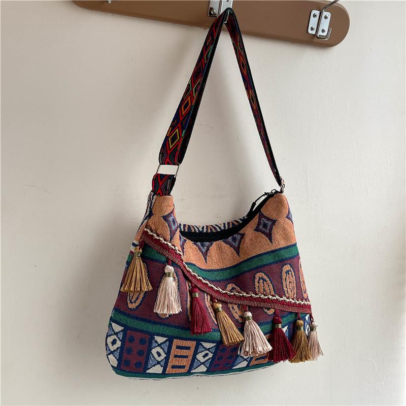 Spring and Summer New Ethnic Retro Large-capacity Women's Shoulder Bag 2024 Medium Fringe Casual Messenger Women's Bag