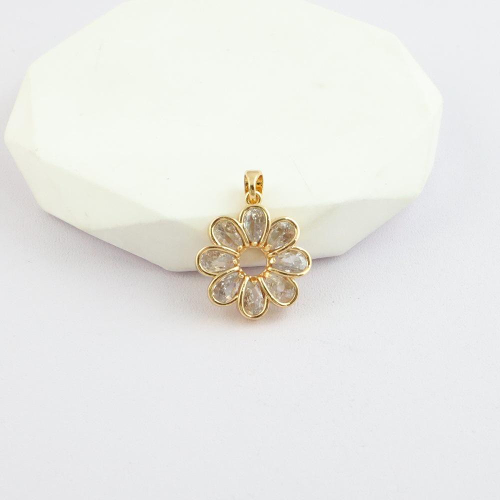 Elegant Copper Fox Gourd & Four-Leaf Clover Necklace with Zircon & Butterfly Accents for Women.