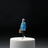 Фигурки людей 1/64 Декор для стола, Смоляные поделки DIY, Миниатюрная модель курьера для