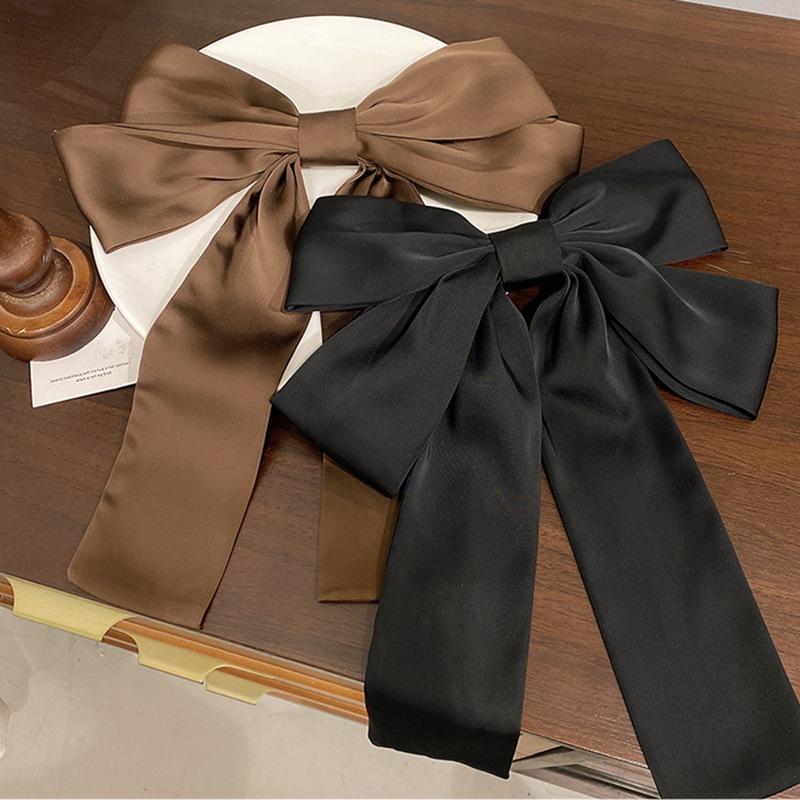 Моя муза! Элегантная заколка-бантик — новая заколка для хвоста 2022 года на осень/зиму