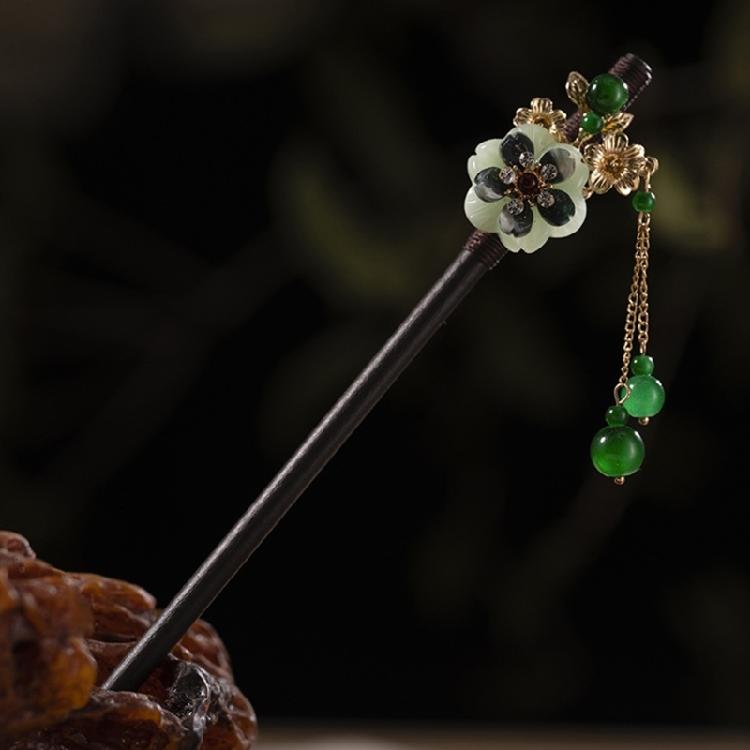 4pcs Traditional Chinese Wooden Hair Sticks With Elegant Floral And Tassels Detail Hair Accessories For Any Occasion