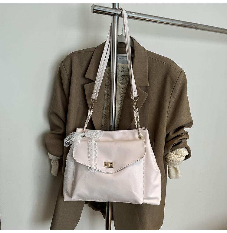 Women's Retro Commuter Shoulder Bag 2025 Winter New Large Capacity Out Messenger Bag Chain Bag Tote Bag Women