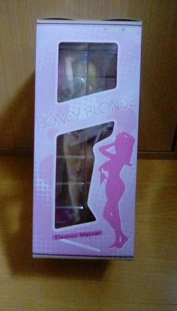 Медовый блонд Эрина Мерсер чешуя ПВХ окрашенная отделка (1/7 продукта)