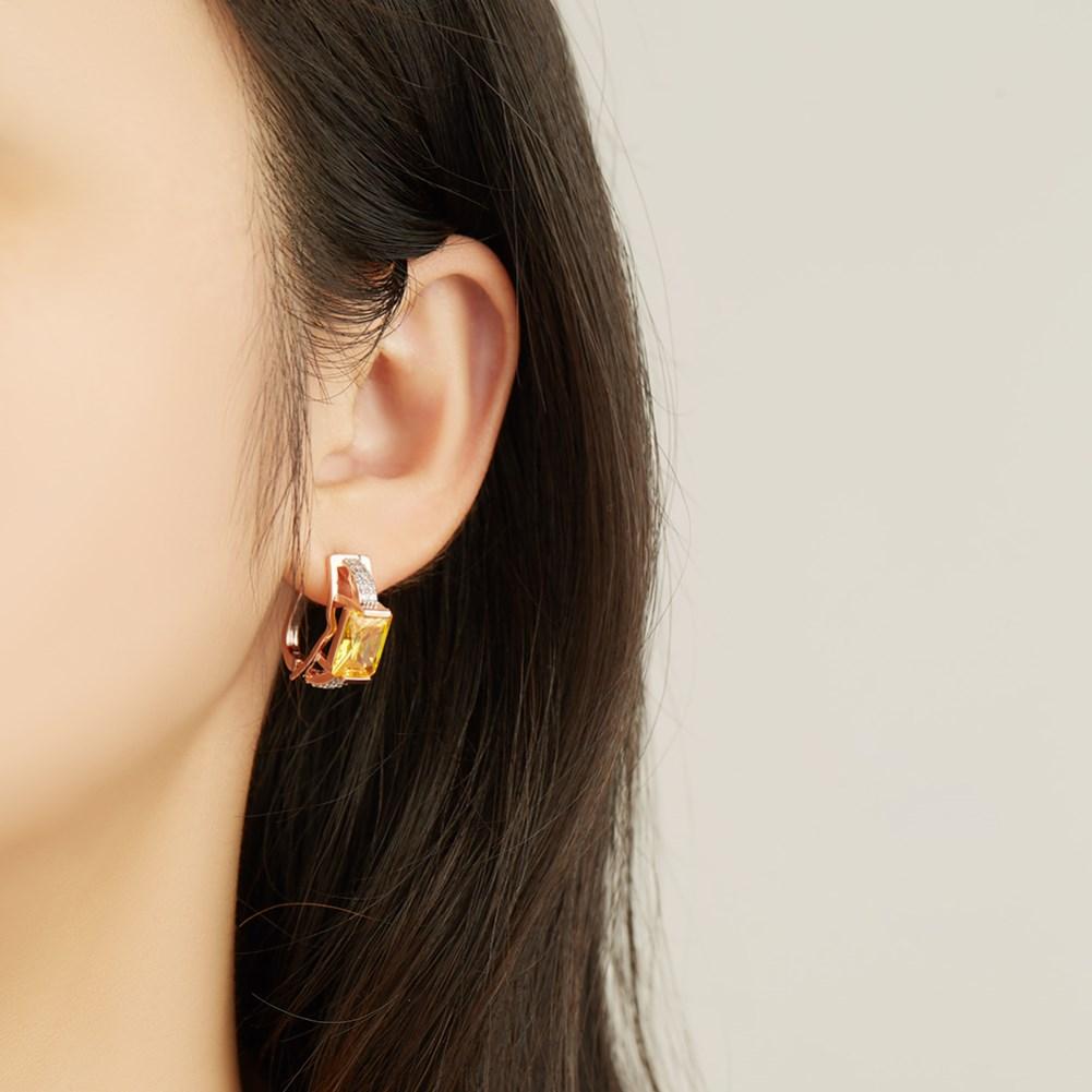 Женские серьги, цвета розовое золото камнем