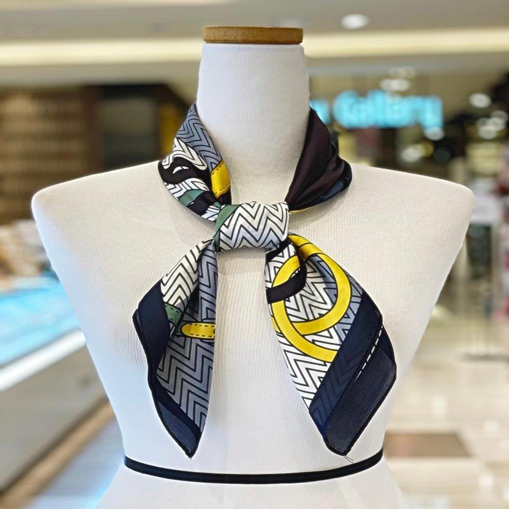 MJ Arnaldo Basini Square Scarf (20418)