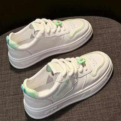 Кожаная платформа Белые туфли Женская обувь Ранняя осень Новые универсальные студенческие кеды Повседневная спортивная обувь Одинарные туфли