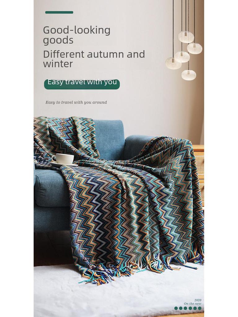 Вязаный диван в стиле бохо и летнее одеяло для сна