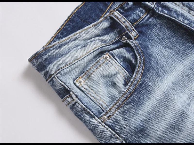 Men's Washed Blue Embroidered Patch Straight Jeans