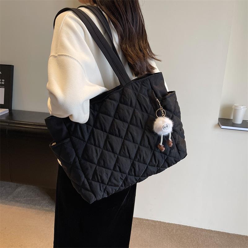 Korean Ins Cotton Clothes Bag Women's 2025 New Diamond Large-capacity Portable Tote Bag Shopping Shoulder Bag