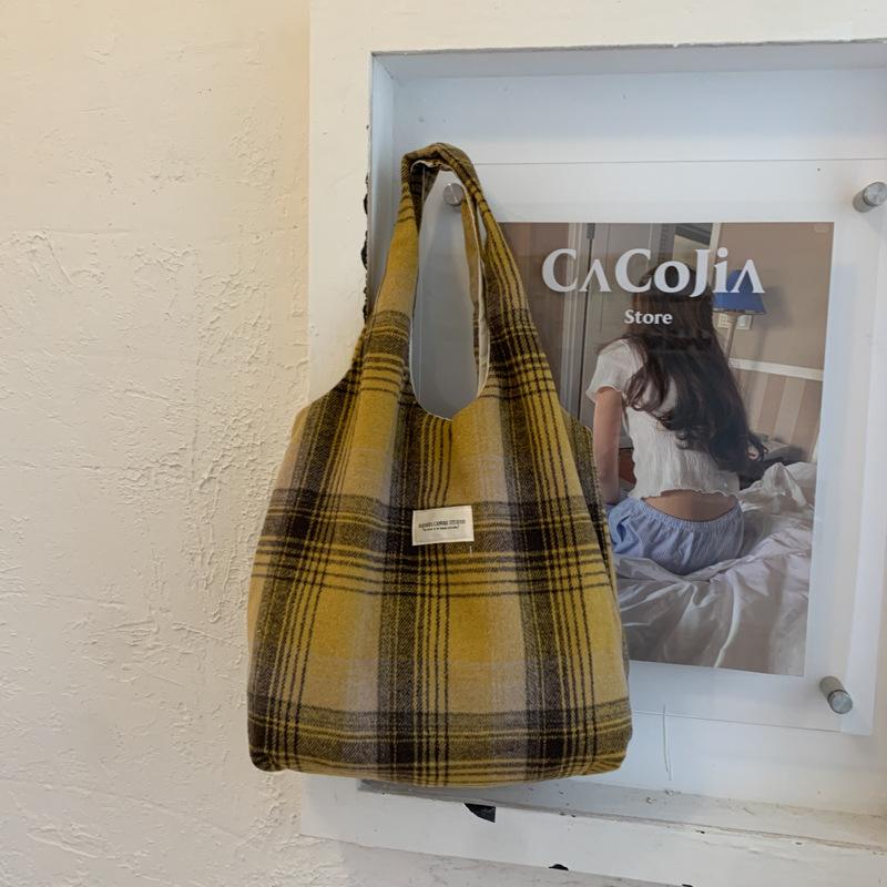 Повседневная холщовая сумка большой вместимости женская 2025 новая легкая и универсальная сумка-тоут через плечо для поездок на работу модная сумка-тоут