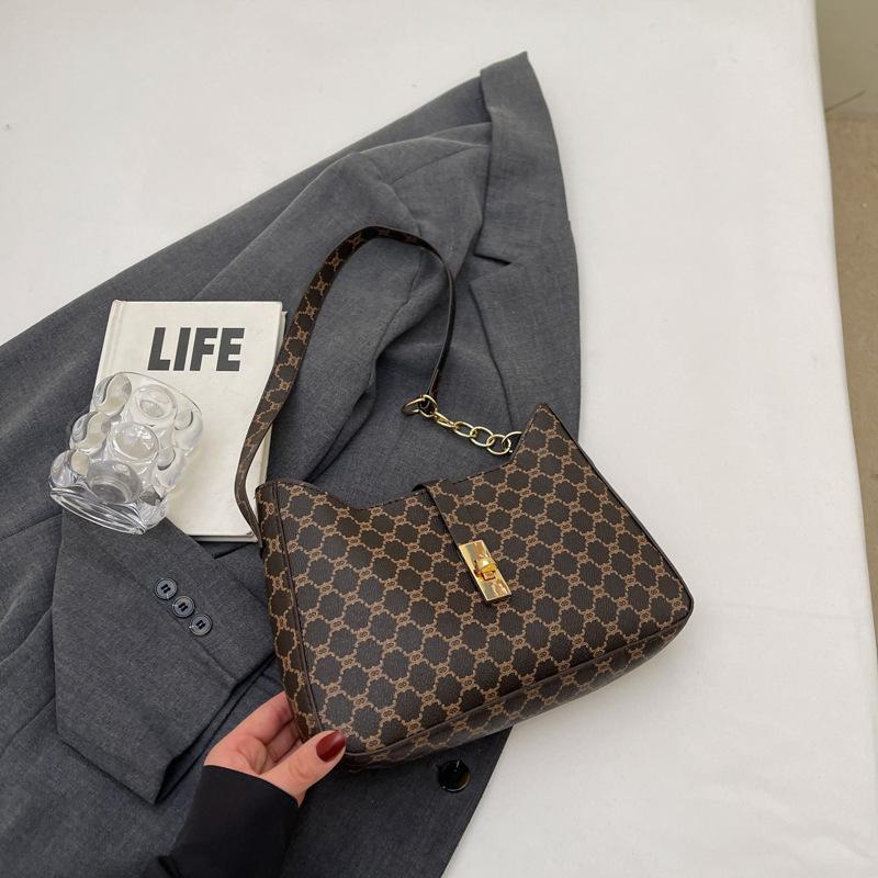 Small Bag Women's 2025 Summer Trend Retro Shoulder Bag Simple Fashion Messenger Bag Foreign Style Underarm Bag Women's Bag