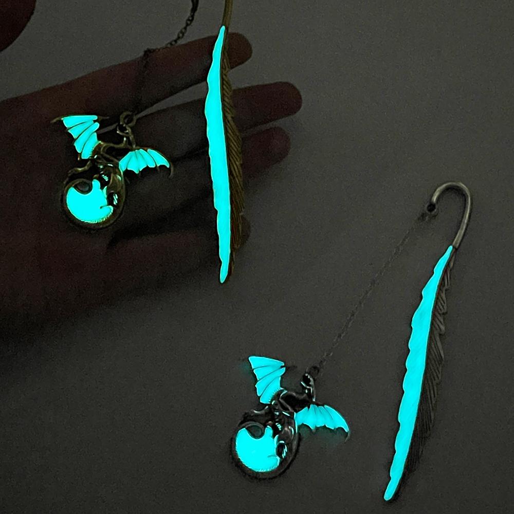 Vintage Feather Dragon Metal Bookmarks Unique Luminous Dragon Pendant Charms for Book Lovers Cool Bookmark Gifts School Supplies