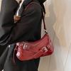 Женские ретро-сумки красного цвета из искусственной кожи, универсальные сумки на одно плечо, простые женские сумки, модные сумки с подвесками, новые