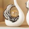Jianyi Shijia Couple Swan Ornament, Modern High-End Light Luxury, Bar Home Entrance Living Room Wine Cabinet TV Stand Decoration Souvenir
