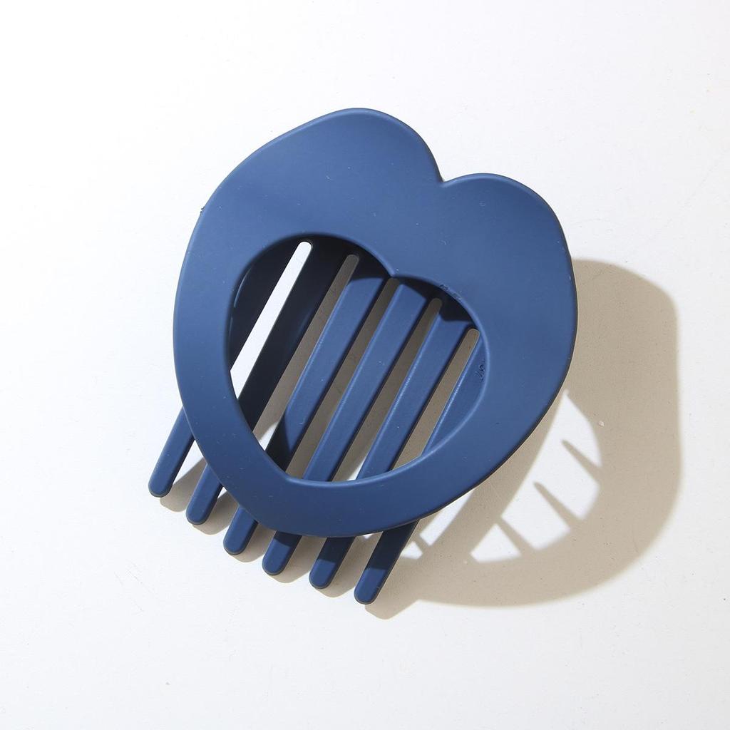Heart-Shaped Retro Duckbill Hair Clip - Seamless Styling Hair Accessory