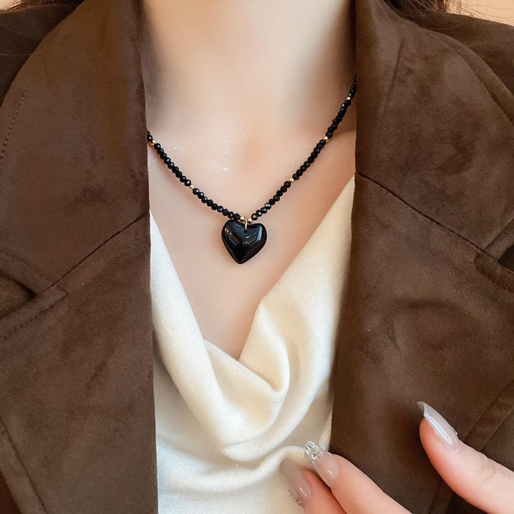 Romantic Fashion Choker Irregular Sweater Chain Spice Girls Heart Pendant Necklace  Women Gifts
