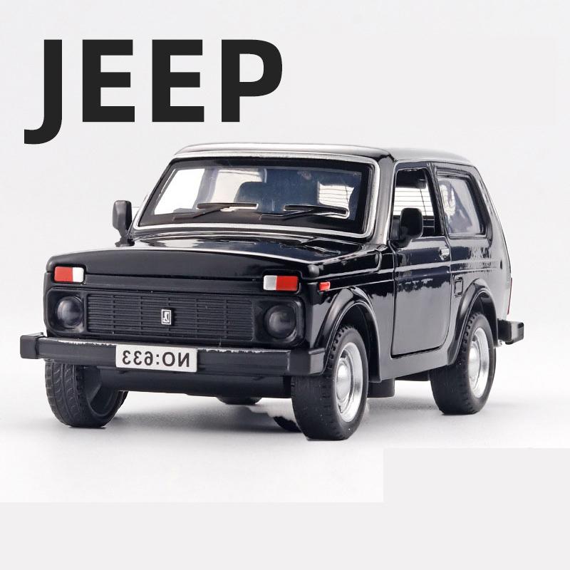 Diecast 1:32 LADA NIVA Jeep Alloy Retro Car Model Car Central Control Ornaments Sound and Light Toy Christmas Gifts for Children
