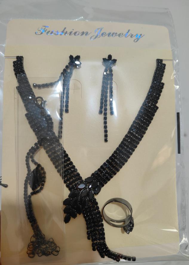 Осеннее Новое Платье Ужин Украшения, Изысканные Свадебные Стразы Цирконий Украшения Ожерелье Серьги Браслет Набор из Трех Предметов 2026