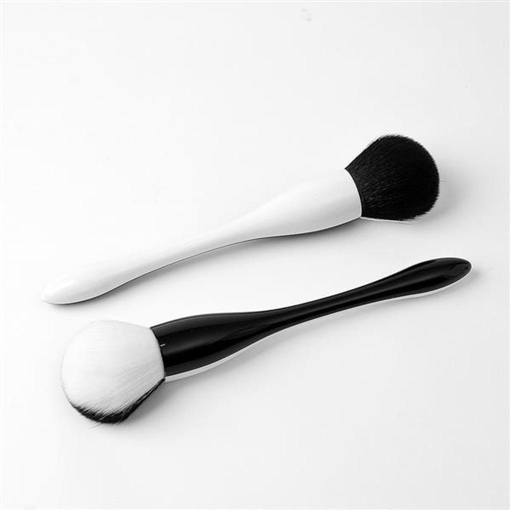 Half Makeup Brush 2-piece Set (Black/White)