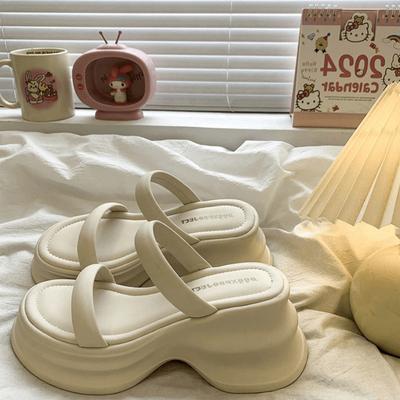 2025 не устающие ноги тапочки на толстой подошве новое модное слово с повседневными тапочками модные универсальные увеличивающие рост женские летние