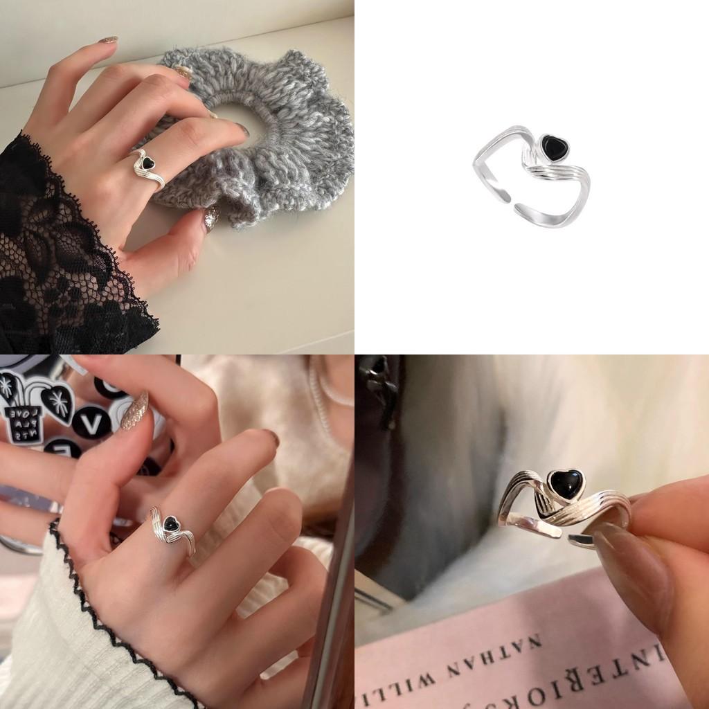 Fashionable Black Heart Surround Ring For Women Unique Design High-end Charm Accessory