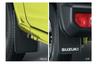 Оригинальный комплект брызговиков Suzuki Jimny для JB64W задний с опцией дилера Suzuki (черный) Логотип,