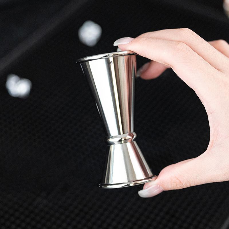 1pc Liquid Measuring Cup Stainless Steel Measure Cup Cocktail Spirit Jigger Mixed Beaker Measure Cup Kitchenware Bar Accessories