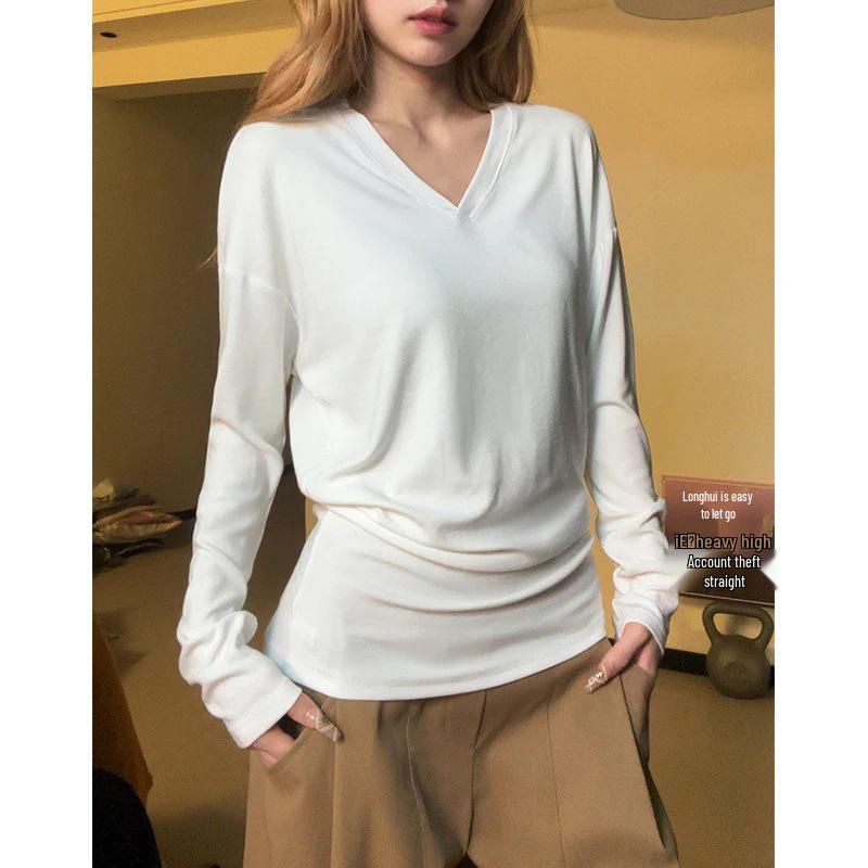 Korean V-Neck White Long Sleeve T-Shirt for Women – Autumn/Winter Relaxed Fit Base Layer with Cinched Waist
