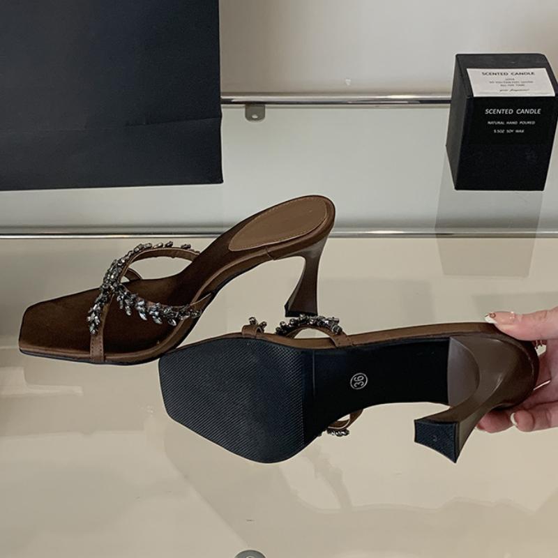Роскошные шлепанцы на каблуке с квадратным носком и кристаллами, женские сексуальные босоножки-стрипы с открытым носком, брендовый дизайнерский нескользящий женский мюль