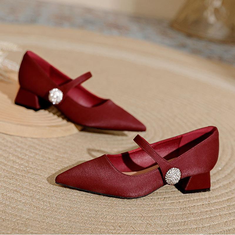 Pointed high heels are not tired of feet, new red wedding shoes in spring 2025, magic buckle strap thick heel Mary Jane single shoes