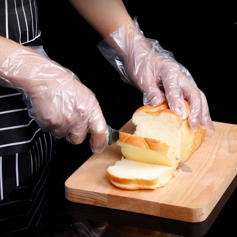 Одноразовые полиэтиленовые перчатки (Упаковка 100 шт.)