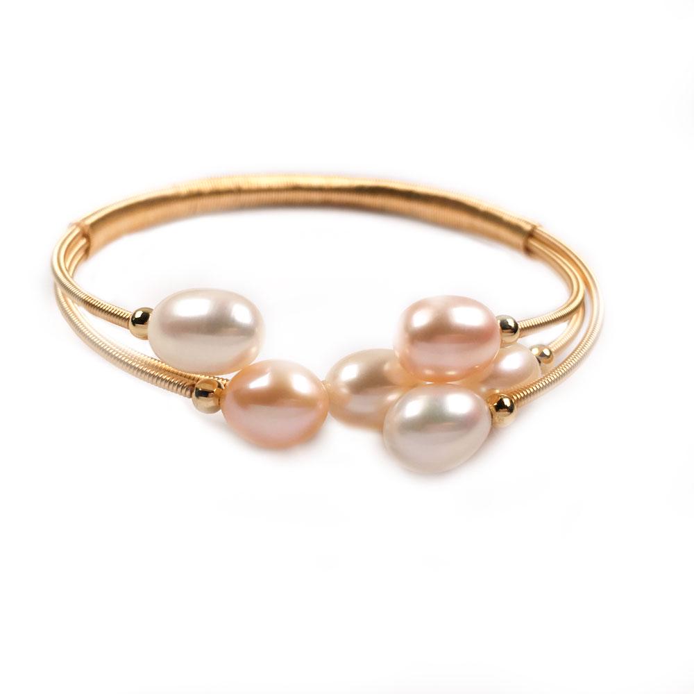 Женский браслет с искусственным жемчугом