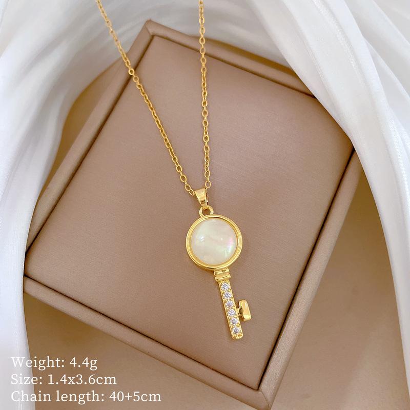 Copper Micro-Inlaid Love Light Luxury Temperament Gorgeous Full Diamond Necklace Female Versatile Collarbone Chain Titanium Steel