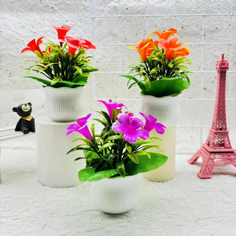 Faux Lily Flower With Durable Plastic Material For Desk Decoration And Gift Item