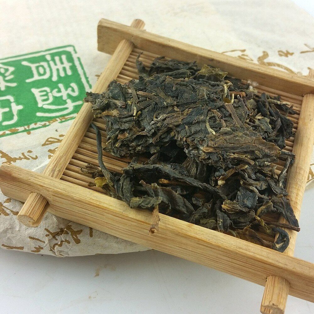 2015 YiPinTang Shen Puer 501 Mengsong Qingbing Сырой пуэр 357г