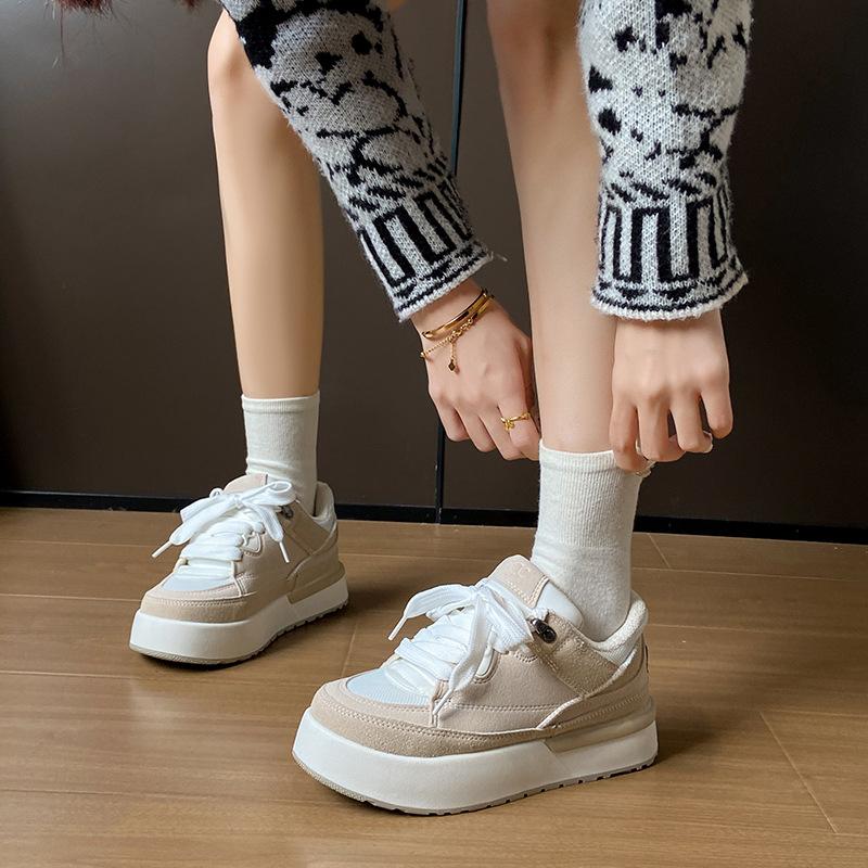 Winter Velvet Little White Shoes New Korean Version Ins Female Students Warm and Heightened Sports Board Shoes Street Shot