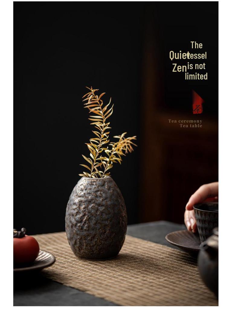 Gilt Zen Retro Pottery Vase for Dried Flower Arrangements - Small Ceramic Ornament