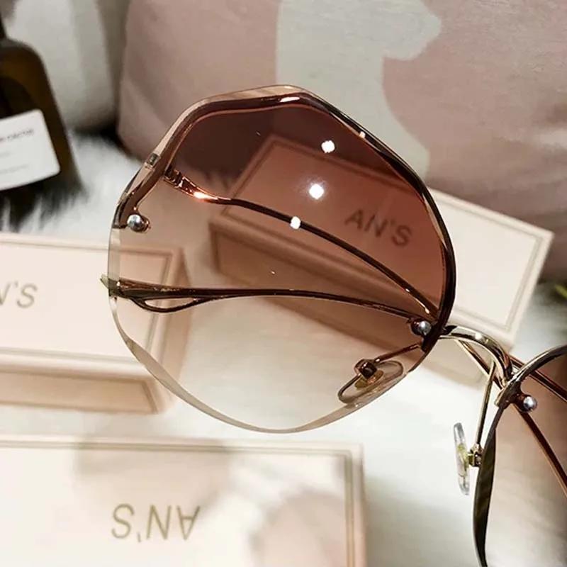 Elegant Square Sunglasses Women Men Outdoors Casual Sun Glasses Female Male Designer Mirror Travel Shades
