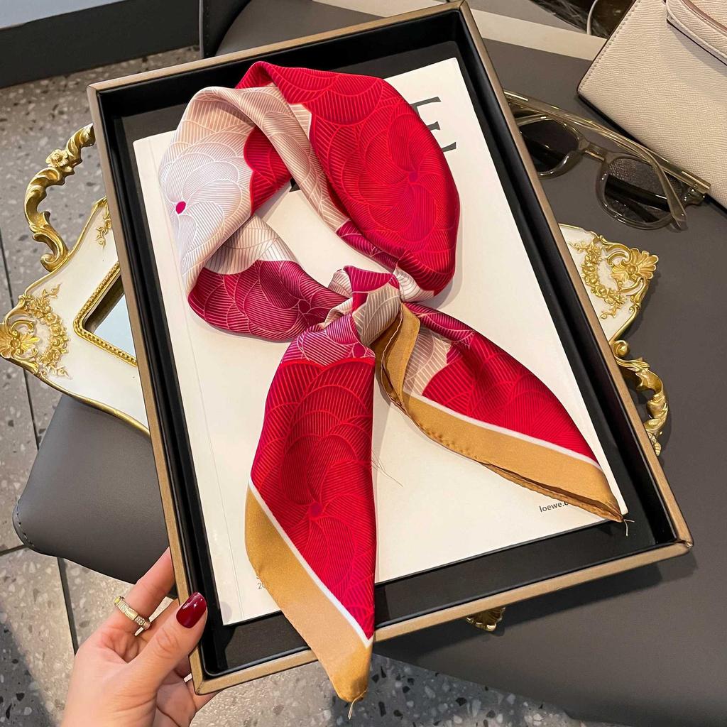 Korean simple high-end silk scarf fashionable, elegant and versatile professional imitation silk small scarf retro printed square scarf women