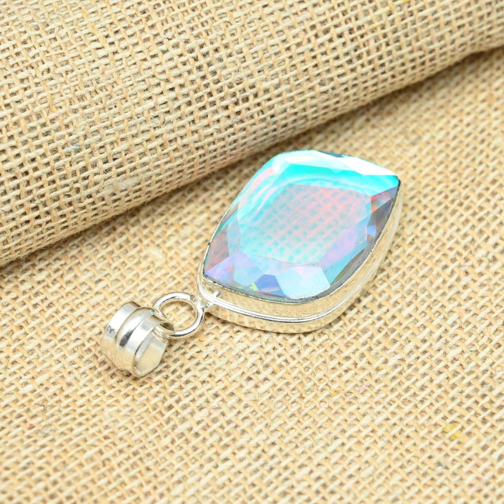 Lovely Rainbow Mystic Topaz Gemstone Solid 925 Silver Charming Necklace Pendant Jewelry