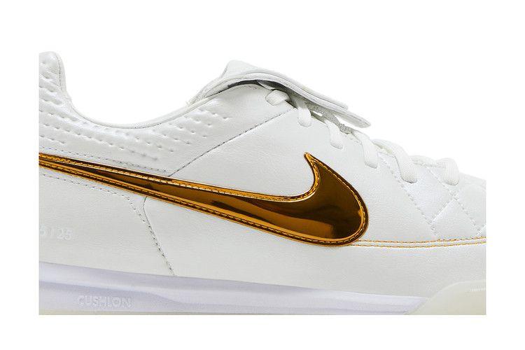 Nike Легенда Tiempo Роналдиньо. Прикосновение золота.