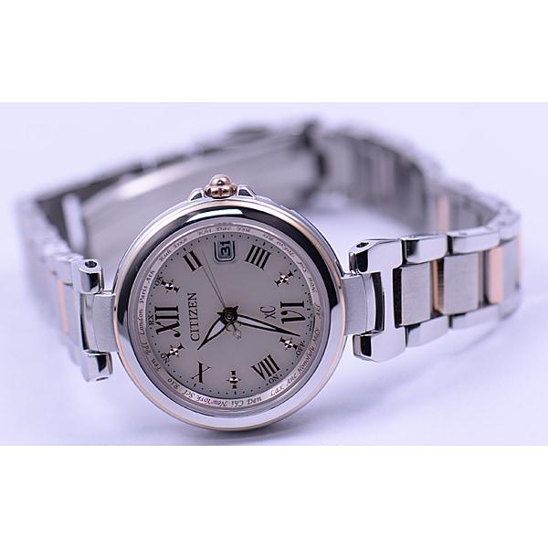 Citizen EC1034-59W ( Часы xC HAPPY FLIGHT Series Eco-Drive с радиоуправлением, многодиапазонный аналоговый дисплей, женские)