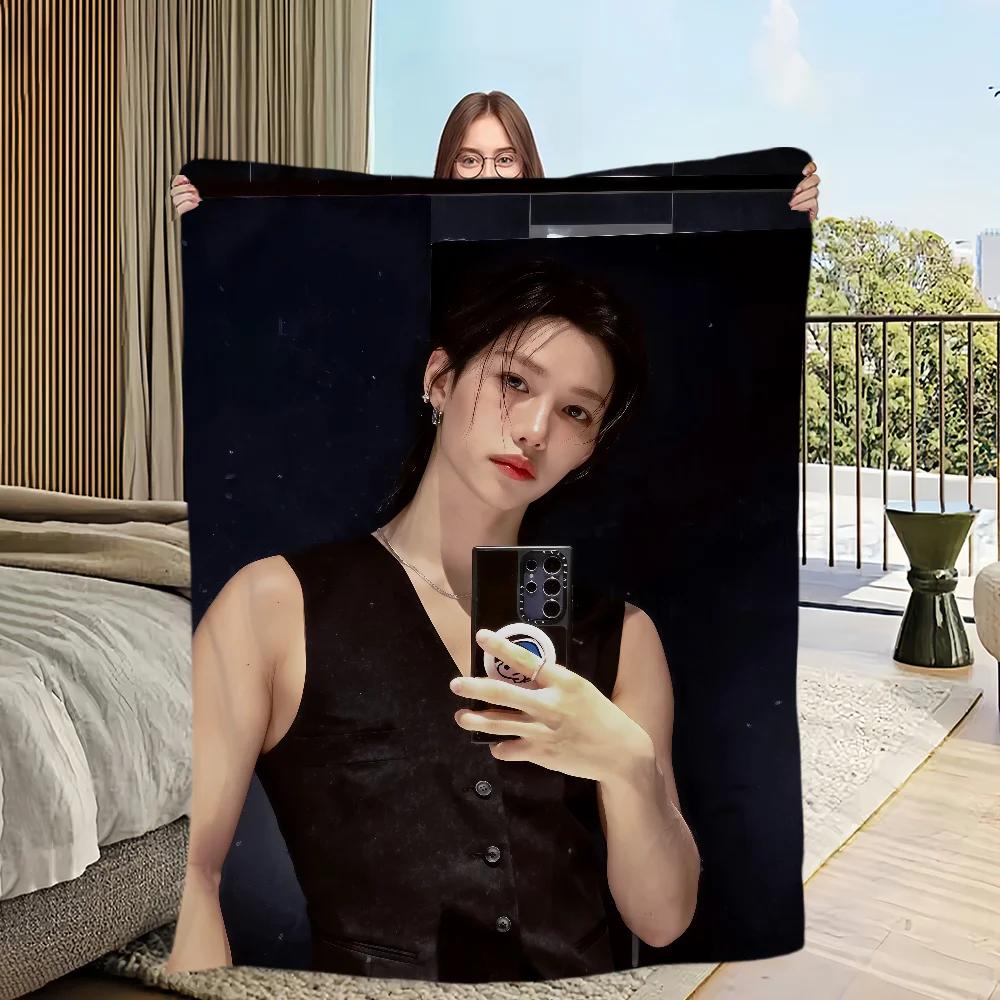 Warm Plush Throw Blanket for Living Room Bedroom Travel Perfect KPOP Gift for Fans of FFelix Singer