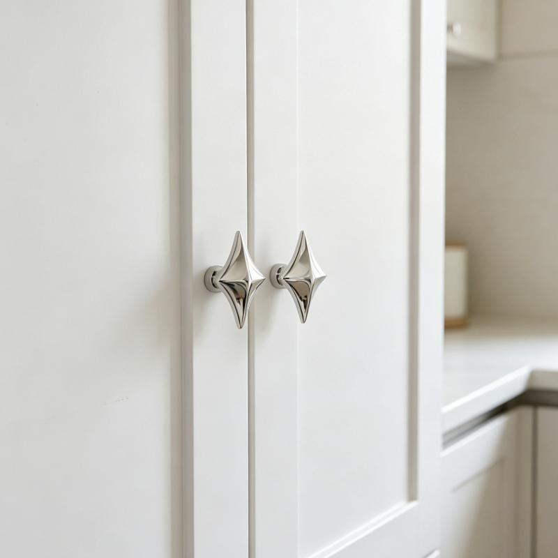 Four Point Star Cabinet Knobs Zinc Alloy Modern Minimalist Furniture Handles Gloss Silver Compact Star-Shaped Drawer Pulls