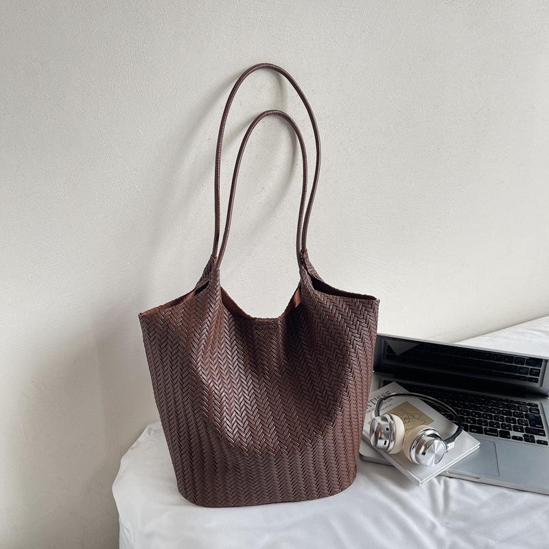 Ретро сумка женская большой вместимости 2025 новая осенне-зимняя повседневная на плечо для покупок текстурная сумка-тоут для поездок на работу